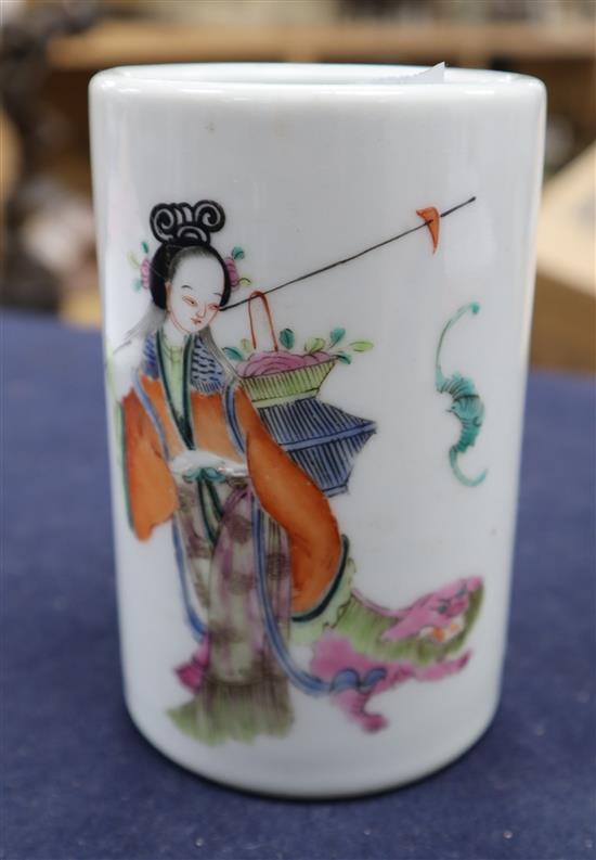 A Chinese famille rose brush pot, height 11cm